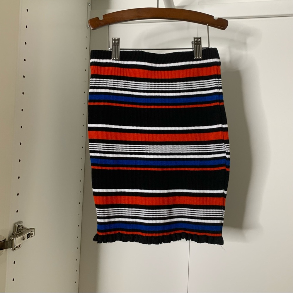 5/$15 Sale ❤️ Stretchy Striped Bodycon Mini Skirt